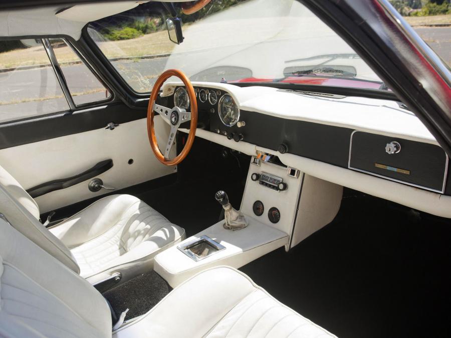 Интерьер Maserati 3500 GT Coupe Speciale by Moretti 1965 года  (фото 9 из 12)